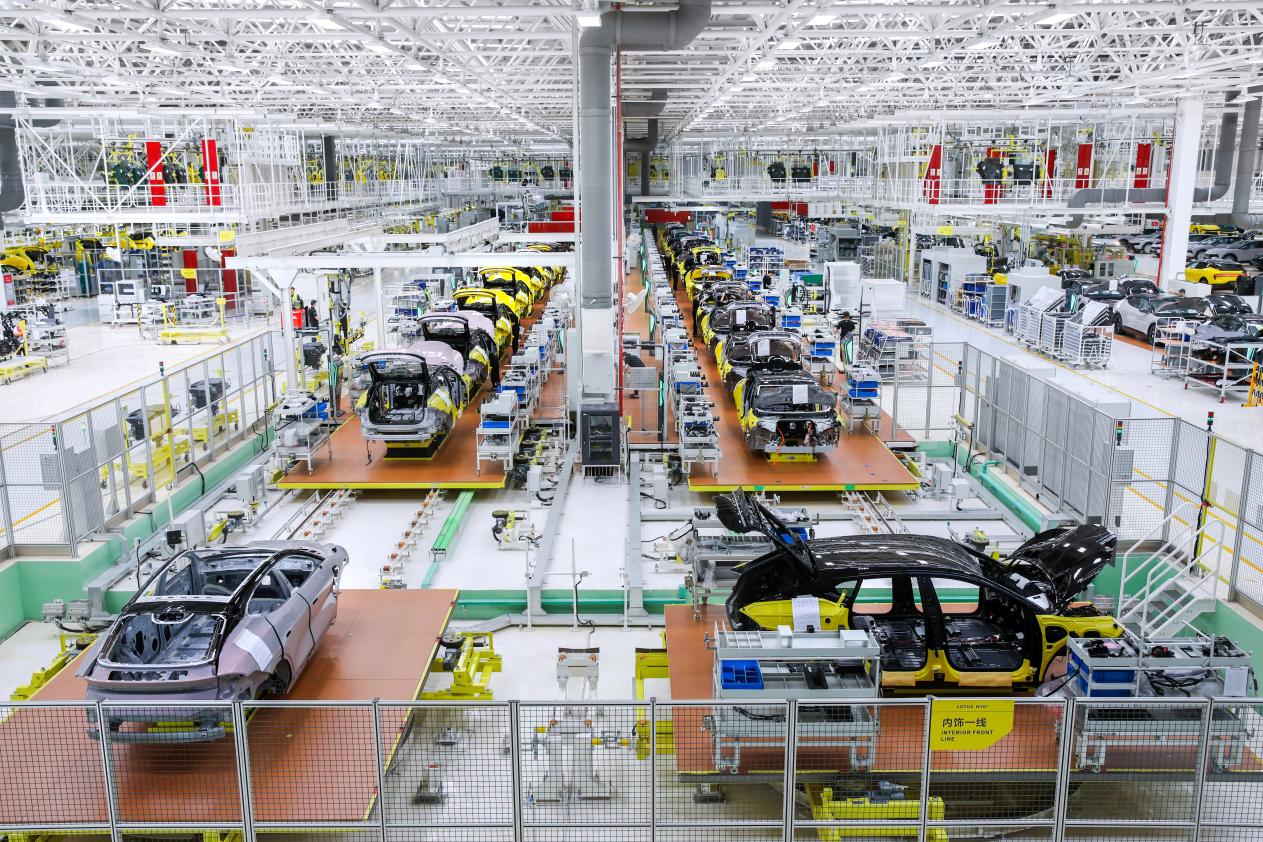 5G應(yīng)用聚江城——'5G+工業(yè)互聯(lián)網(wǎng)'賦能新型工業(yè)化媒體調(diào)研行武漢側(cè)記